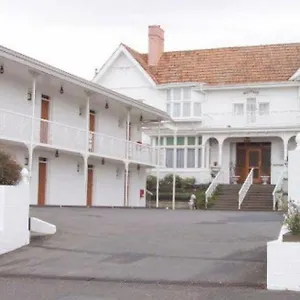 Mayfair On Cavell Хобарт